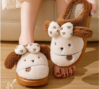 Produit très vendu Pantoufles mignonnes Pantoufles avec animaux pour enfants Pantoufles en peluche pour la famille
