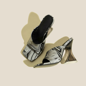 รองเท้าส้นสูงแฟชั่น Talons 2024 รุ่นใหม่ สีสันสดใส สไตล์ต่างประเทศ หัวเหลี่ยม เหมาะสำหรับใส่เดินเล่นกลางแจ้ง ออกงาน หรือไปบาร์ สำหรับผู้หญิง - Product Image 3