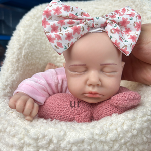 Muñeca Bebé Prematura <span class=keywords><strong>de</strong></span> <span class=keywords><strong>Silicona</strong></span> Suave <span class=keywords><strong>de</strong></span> Platino Completo <span class=keywords><strong>de</strong></span> 31 cm y 12 Pulgadas, Hecha a Mano, con Boca Abierta y Aspecto Realista - Product Image 4