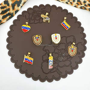 Vente en gros de colliers et pendentifs de mode en cuivre, motifs drapeaux du Venezuela, de Cuba et d'Amérique du Sud - Product Image 5