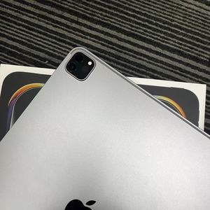 Venta al Por Mayor de Tablets Usadas Originales en Excelente Estado, iPad Pro 6 2022 de 12.9 Pulgadas M2 para Juegos, con WIFI y 128G de Almacenamiento - Product Image 2