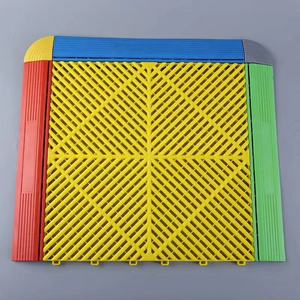 Carreaux de sol de garage Interlock de qualité supérieure <span class=keywords><strong>pour</strong></span> salles de lavage de voitures <span class=keywords><strong>Meilleur</strong></span> <span class=keywords><strong>produit</strong></span> d'usine chinoise en Offre Spéciale - Product Image 6