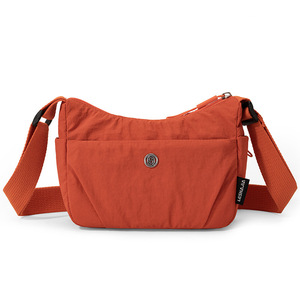 Sac bandoulière léger en nylon multi-poches pour femme avec fermeture éclair, sac de style vietnamien pour le shopping quotidien et les voyages - Product Image 1