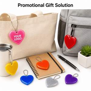 Porte-clés réfléchissant en PVC en forme de cœur avec logo personnalisé, étiquette réfléchissante haute visibilité pour sac à dos, course nocturne, marche, sécurité - Product Image 5