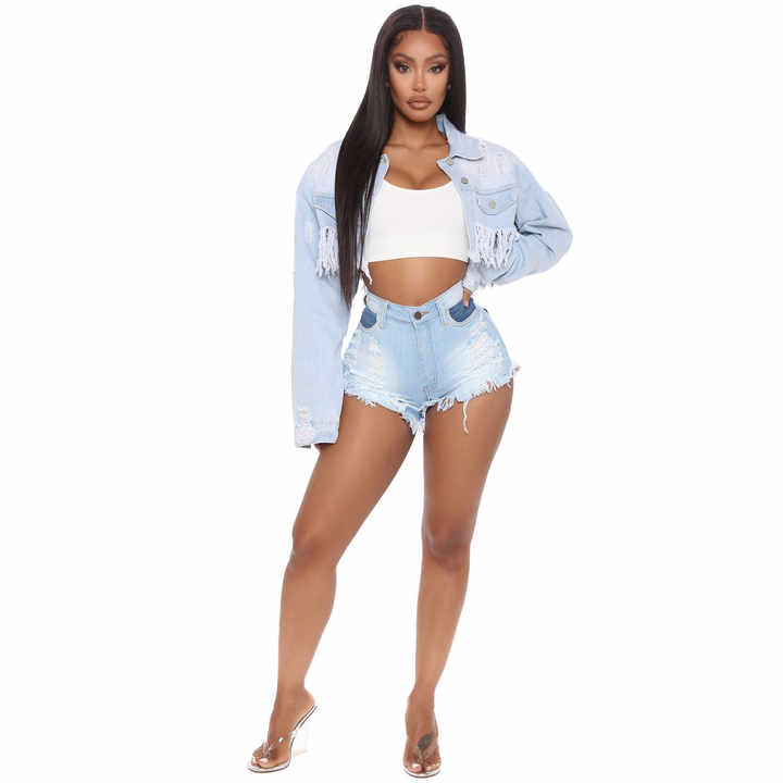 Turn-down yaka yırtık kısa kot pantolon