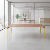 Petite table de réunion extensible et convertible, pieds en bois, design durable pour salle de réunion, configuration compacte pour conférences, entreprises, rangement moderne