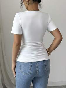 Personnalisé <span class=keywords><strong>Femme</strong></span> Slim Fit Applique <span class=keywords><strong>Broderie</strong></span> 3D Fleur Tee Sexy Plain <span class=keywords><strong>Blanc</strong></span> Col Carré Froncé Manches Courtes Y2k <span class=keywords><strong>T</strong></span>-<span class=keywords><strong>shirt</strong></span> pour Dame - Product Image 3