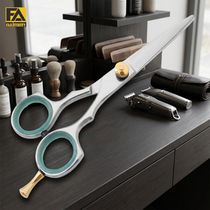 Ciseaux de beauté en acier inoxydable, couleur verte, avec anneaux en silicone sur la poignée, ciseaux de barbier - Product Image 2