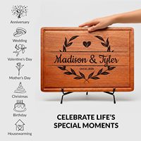 Planche à découper en bois gravée sur mesure, plateau à charcuterie personnalisé pour l'inauguration de la maison, anniversaire et cadeau de mariage