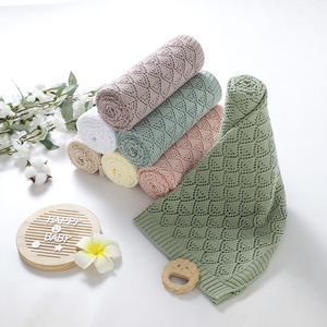 Coperta Lavorata a Maglia in Cotone per Neonati e Bambini con Logo Personalizzato Oeko-Tex da Letto o Plaid - Product Image 1