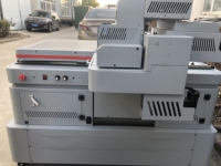 Imprimante UV à plat haute vitesse avec 3 têtes d'impression I3200, vernis, positionnement visuel et anti-collision
