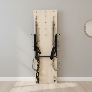 Unité de tour murale de studio de yoga et de Pilates en bois d'érable professionnel et durable, planche à ressort avec bienfaits pour la santé du corps - Product Image 1