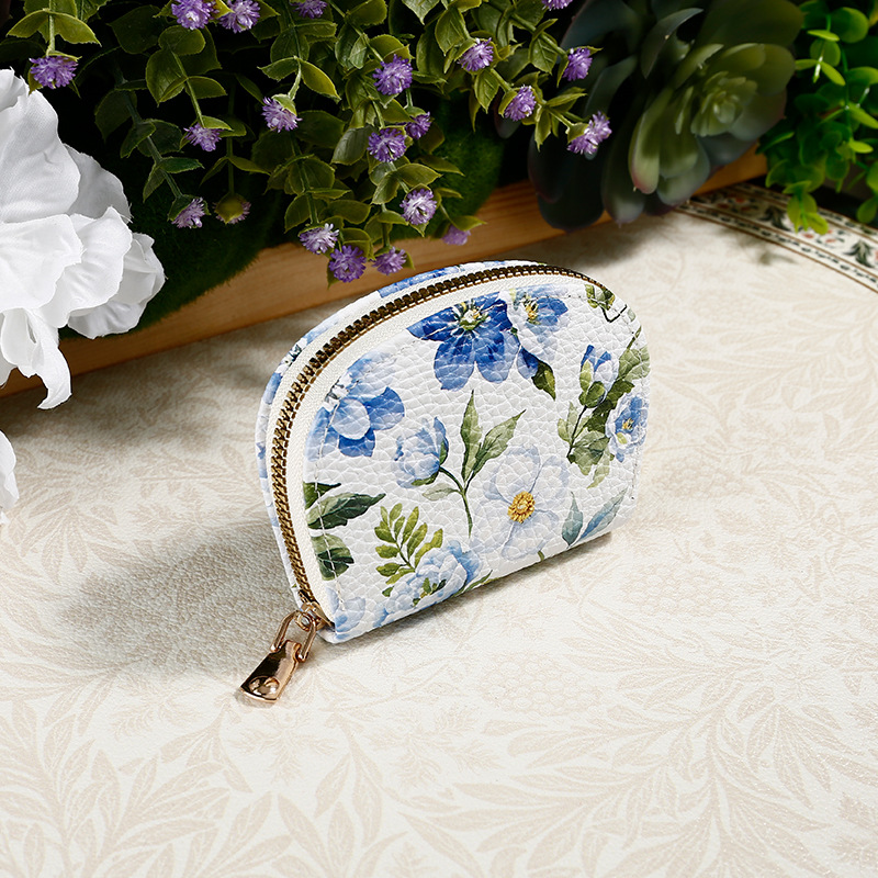 Fleur bleue et blanche