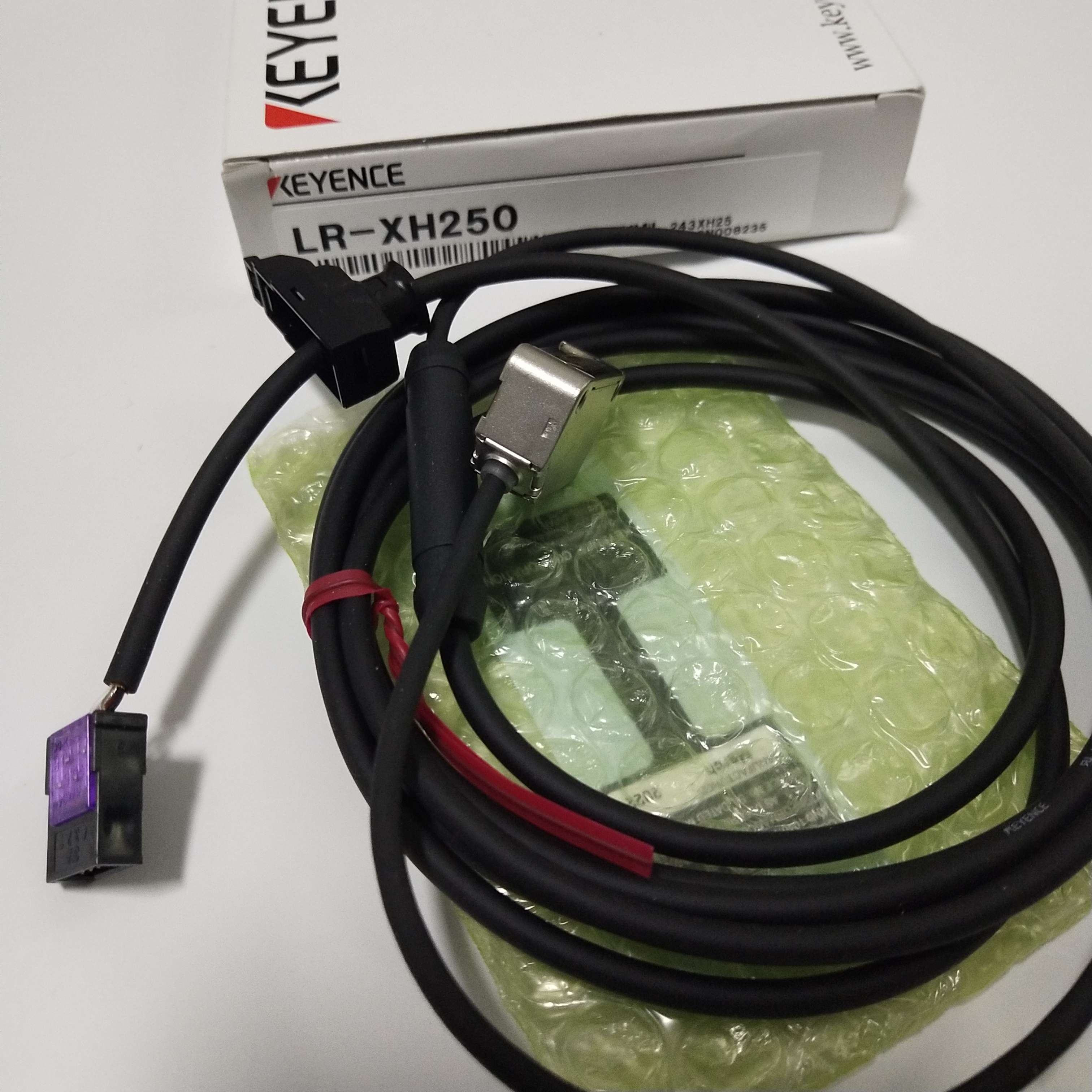 KEYENCE LR-XH250デジタルCMOSレーザーセンサーヘッドセパレートアンプ