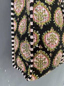 Bolsa de Mano Acolchada de Algodón con Estampado de Bloques, Reutilizable, Ligera, Resistente, Ecológica, para Viajes, Compras, Uso Diario - Product Image 4