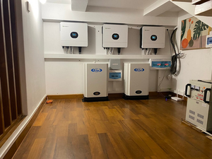 그로와트 SPE12000ES <span class=keywords><strong>12KW</strong></span> 인버터 단상 48V 8kw 10kw 인버터 최대 6개 병렬 연결 지원 오프 그리드 태양광 인버터 - Product Image 3