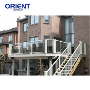 Approvisionnement en usine personnalisé extérieur cadre en aluminium verre trempé balcon main courante intérieur <span class=keywords><strong>garde</strong></span>-<span class=keywords><strong>corps</strong></span> en verre pour escaliers - Product Image 1