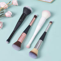 DailyQueen ELF brosse Kabuki professionnelle à double extrémité blanc noir cheveux synthétiques manche en bois mélange fond de teint liquide correcteur