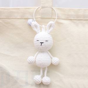 Llavero <span class=keywords><strong>de</strong></span> Conejito Blanco Tejido <span class=keywords><strong>a</strong></span> Mano con Hilo <span class=keywords><strong>de</strong></span> Lana, Muñeco <span class=keywords><strong>de</strong></span> Conejito <span class=keywords><strong>de</strong></span> <span class=keywords><strong>Ganchillo</strong></span>, Amigurumi <span class=keywords><strong>de</strong></span> <span class=keywords><strong>Ganchillo</strong></span>, Peluche <span class=keywords><strong>de</strong></span> Conejo - Product Image 3