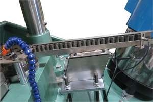 Máquina automática Fulling Hexigon Nuts <span class=keywords><strong>Tapping</strong></span> - Product Image 5