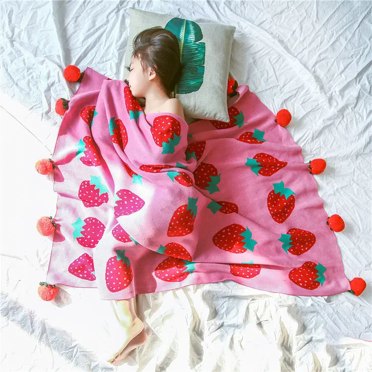 빨간 공이있는 코튼 니트 딸기 아기 담요 겨울 두꺼운 유아용 침대 퀼트 어린이 낮잠 이불 유모차 커버