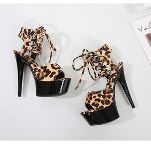 Escarpins à talons hauts OEM pour femmes chaussures de travail habillées noires fabriquées en Chine avec Totem imprimé semelle intérieure sexy en PU et TPU - Product Image 5