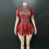 Novance Y1029 Vente en gros Nouvelle Tendance Robe de Danse Mini à Paillettes 3D Intégrales Col Montant pour Spectacles et Clubs