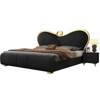 Cadre de lit luxueux au design italien, revêtement en similicuir, structure en pin massif, options de taille Queen/King avec sommier intégré
