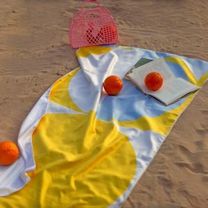 Toalla de Playa Antiarena de Microfibra de Gamuza con Impresión Digital por Sublimación, Certificada CE, Suave y Extra Grande para el Sol - Product Image 1