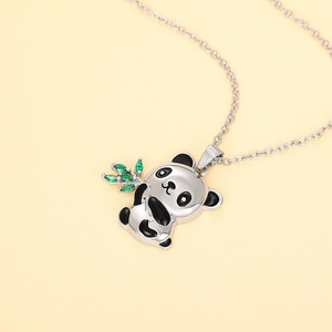 Collana con Ciondolo Panda in Bambù, Gioiello con Charm Animale Cartoon - Product Image 3
