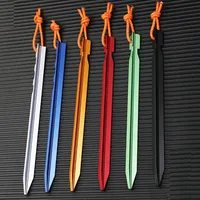 Accessoires de camping essentiels en gros : Piquets de tente robustes en aluminium pour le camping en extérieur