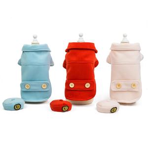 Venta al por mayor Otoño Invierno diseñador edición perro abrigo de gama alta mascota Cosplay ropa con estilo azafata Color sólido ropa para mascotas - Product Image 6