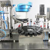 Machine de remplissage et de bouchage automatique d'huile liquide YTSP500 avec contrôle PLC pour petites bouteilles en plastique, en verre, sachets, eau et jus