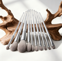 Ensemble de 8 pinceaux de maquillage en nylon de qualité supérieure avec sac, tube en aluminium argenté, kit d'outils cosmétiques pour le fond de teint