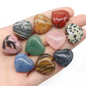 20mm decorazione spirituale cristalli guarigione <span class=keywords><strong>amore</strong></span> <span class=keywords><strong>cuore</strong></span> gemma naturale colorato misto cristallo di quarzo gonfio intaglio del <span class=keywords><strong>cuore</strong></span> per il regalo - Product Image 4
