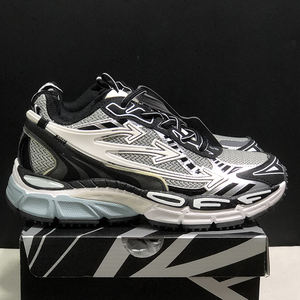 Sneakers Bianche Designer 2025 per Donna e <span class=keywords><strong>Uomo</strong></span> con Logo 'Be Right Back' Decorato, Lacci e Fodera in Mesh, Scarpe Casual - Product Image 1