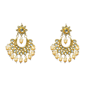 Boucles d'oreilles en alliage de designer avec détails de perles bleues, motif de pierres multicolores élégant pour femmes, à porter pour les fêtes, les mariages et les événements - Product Image 6