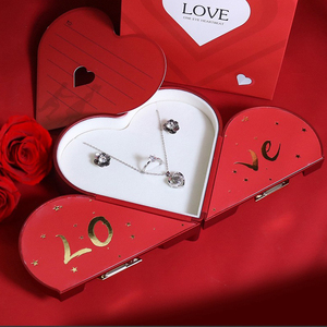 Caja de Regalo para Collar de Perlas con Forma de Corazón, Personalizable con Logotipo - Product Image 1