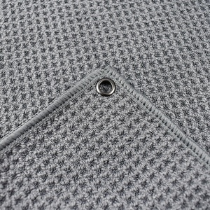 Toalla de gimnasio de microfibra Toalla de golf bordada con bolsillo con cremallera de impresión de color sólido y técnicas impresas con imán - Product Image 6