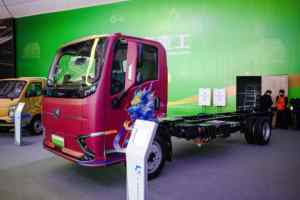 Weichai แชสซีรถบรรทุกไฟฟ้า EH60จอดรถ6T 4x2 <span class=keywords><strong>LHD</strong></span> 96.2kWh ขนาดกลาง Cab หลังคาแบนพื้นเรียบแถวเดียว - Product Image 3