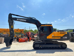 Excavadora de orugas hidráulica Hyundai HX220S usada 2022 modelo Cummins Engine 22 Ton 1,7 m cubo buena calidad venta incluye núcleo - Product Image 5