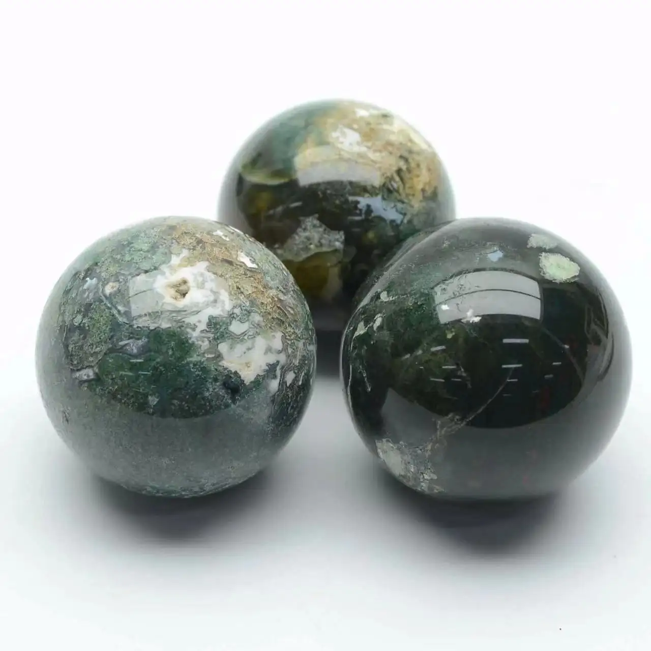 Vente en gros de pierre naturelle cristal pierre précieuse cristal artisanat de haute qualité drusy mousse agate sphère de cristal pour la décoration intérieure