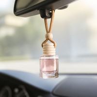 Diffuseur de parfum pour voiture en verre FTQS, bouteille d'huile essentielle suspendue, bouchon en bois, pendentif aromatique, OEM, étiquette privée, cadeau