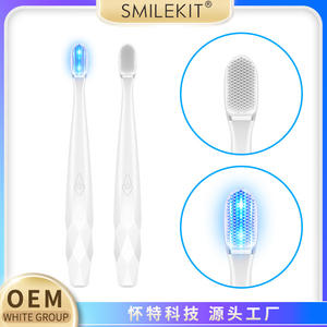 Cepillo de Dientes Eléctrico Smilekit con Luz Azul - Product Image 2