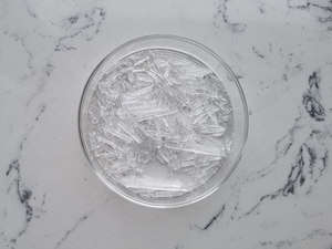Bulk Sale Food Additive Cooling Agent Pure 99% <strong>Menthol</strong> <strong>Crystals</strong> in Bulk - Product Image 3