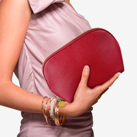 Pochette de maquillage pour femmes en cuir Saffiano rouge avec logo personnalisé, fermeture éclair, petite trousse de toilette de voyage