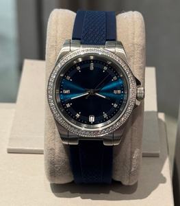 Relojes de pulsera de diseño de alta calidad para mujer, personalizados al por mayor, con cajas de cristal de zafiro. - Product Image 1