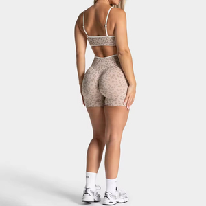 Ensemble 2 pièces soutien-gorge <span class=keywords><strong>de</strong></span> <span class=keywords><strong>sport</strong></span> et short imprimé léopard pour femme, col en U, bordure contrastante, rembourré, taille haute, effet push-up, tenue <span class=keywords><strong>de</strong></span> <span class=keywords><strong>sport</strong></span> - Product Image 4