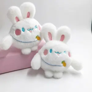 Großhandel niedliche Kaninchen-Hingepuppe kleine Plüsch-Spielzeug Mini-Puppe Schultasche weißer Charme-Schlüsselanhänger