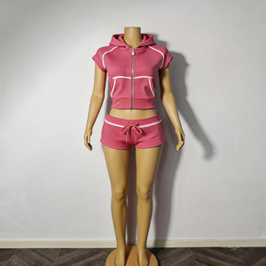 Completo due pezzi in velluto Y2K da <span class=keywords><strong>donna</strong></span>, giacca <span class=keywords><strong>senza</strong></span> <span class=keywords><strong>maniche</strong></span> con cappuccio e pantaloncini, casual, personalizzabile con logo, etichetta privata, misto cotone ed elastan. - Product Image 5